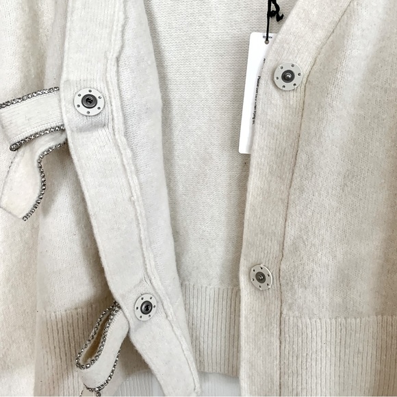 [⭐️ PRICE FIRM] EXPRESS Bow V-Neck Puff Shoulder Cardigan Sweater Ivory White L - Picture 9 of 12